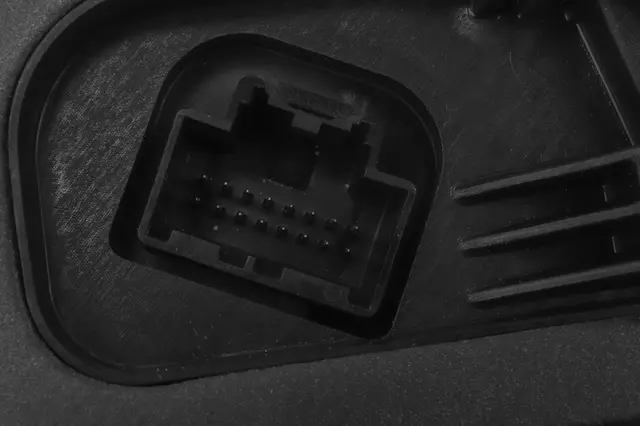 Latch - GM (13544231) - view 3