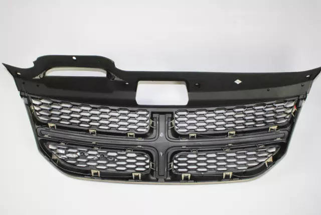 GRILLE - Mopar (1VU67TZZAC) - view 4