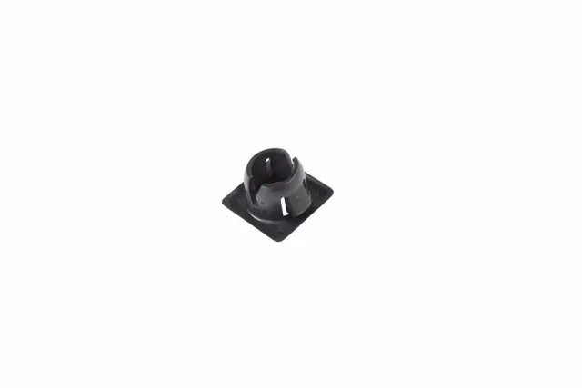 Air Inlet Grille Panel Extension Grommet - GM (22797808)