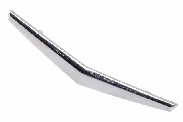 Bright Chrome Cadillac Seat Emblem - GM (22958608) - view 3