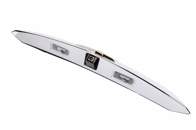 Bright Chrome Center Liftgate Applique with Bowtie Emblem - GM (23267413)
