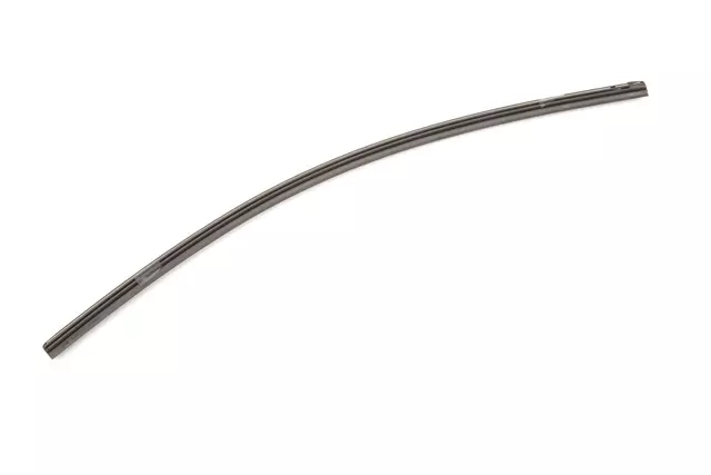 Passenger Side Windshield Wiper Blade, 18 in - GM (25892080)