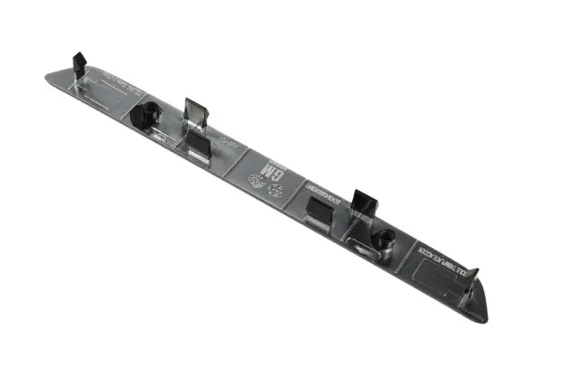 Front Applique - GM (26408397) - view 4