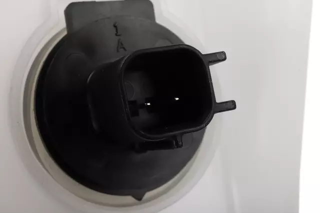 Windshield Washer Solvent Container - GM (42748843) - view 4