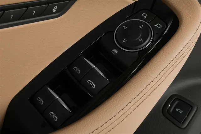 Door Trim Panel - GM (42903326) - view 4