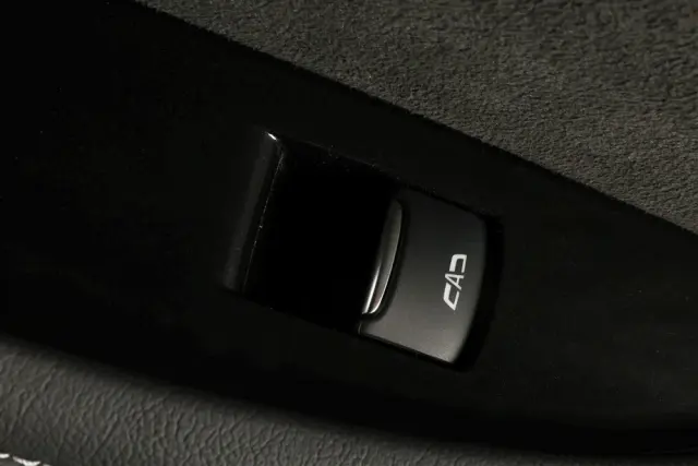 Door Trim Panel - GM (42903380) - view 10