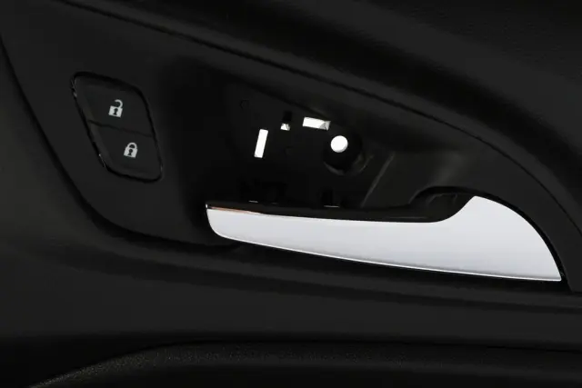 Door Trim Panel - GM (42914471) - view 9