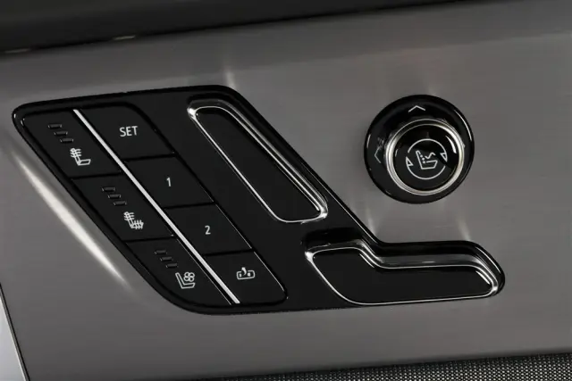 Door Trim Panel - GM (42929721) - view 2