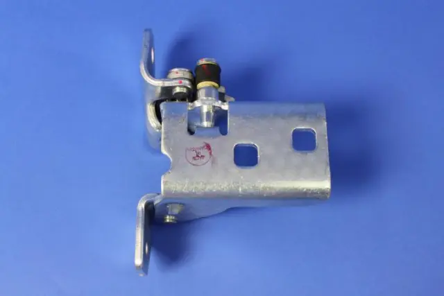 Upper Hinge - Passenger Side (RH) - Mopar (68030374AE) - view 20