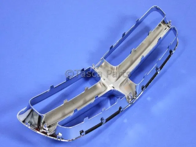 Radiator Grille - Mopar (68092602AA) - view 19