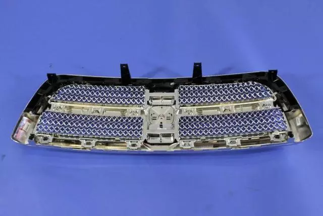 Radiator Grille - Mopar (68148144aa) - view 21