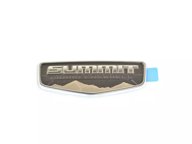 Nameplate - Mopar (68236148AA) - view 20