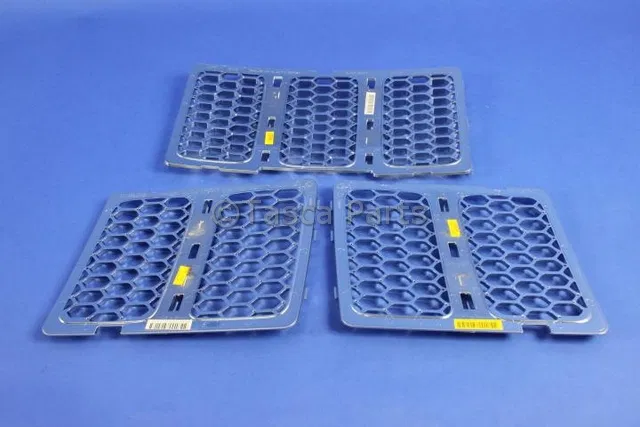 Texture Grille - Mopar (68238819AA) - view 4