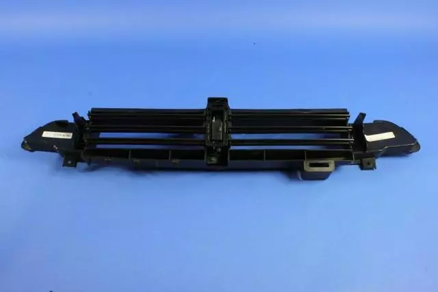 Active Shutter Grille - Mopar (68246267AB) - view 19