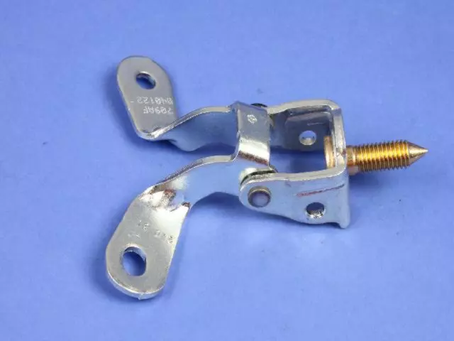 Lift-Gate Hinge - Mopar (68299174AA) - view 2