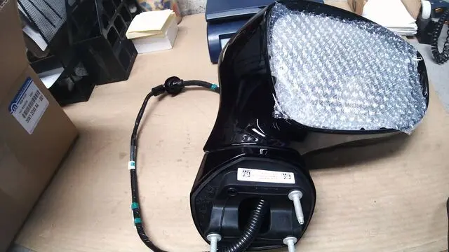 Outside Rear-View Mirror, Right - Mopar (7RW12DX8AA)