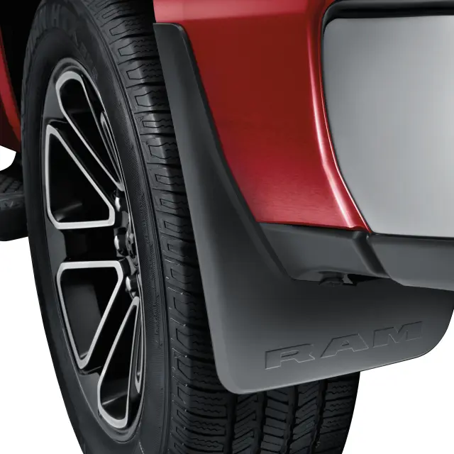 Splash Guards, Heavy-Duty Rubber (Rear) For Vehicles With Production Fender Flares - Mopar (82216216aa)