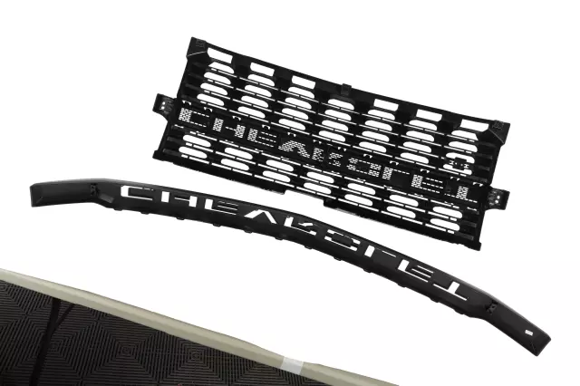 Front Grille Kit - GM (84453563) - view 3