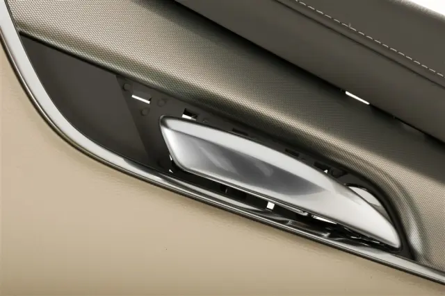 Door Trim Panel - GM (84502221) - view 2