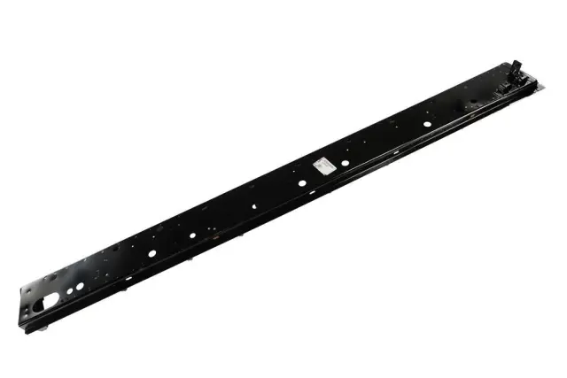 Passenger Side Rocker Outer Panel - GM (84725697) - view 2