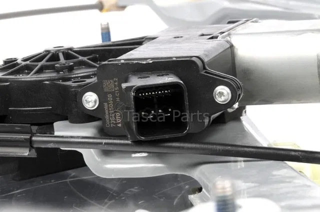 Front Driver Side Door Window Regulator - GM (84864994) - view 8