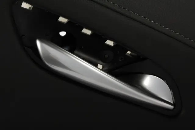 Door Trim Panel - GM (85565941) - view 9