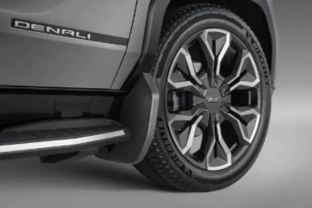 Front Splash Guards Molded - Black - GM (85587487)