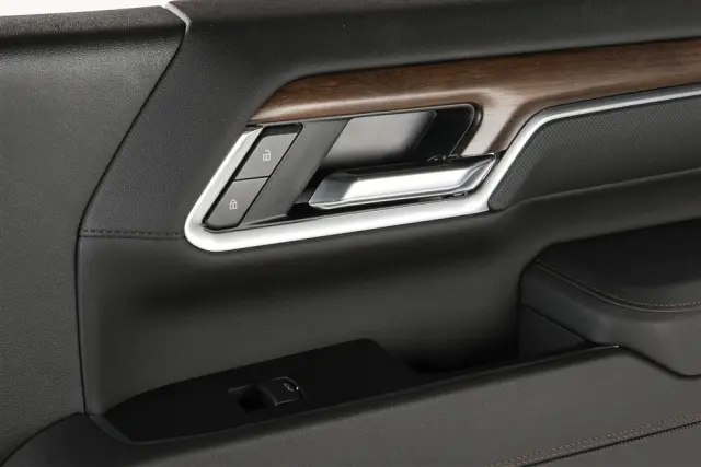 Door Interior Trim Panel - GM (85706202) - view 8