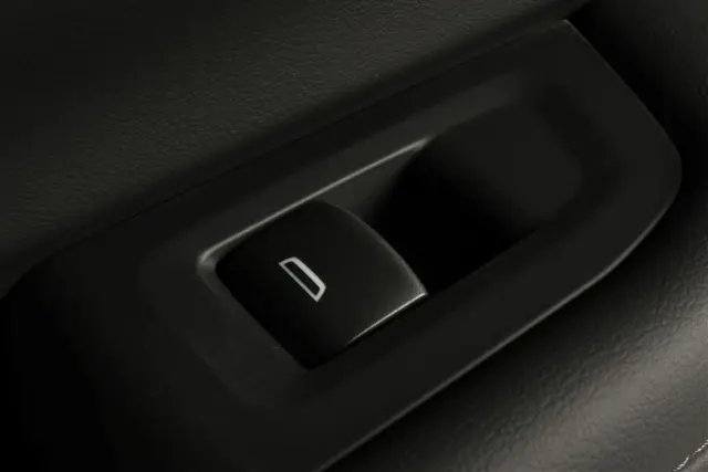 Door Trim Panel - GM (85716813) - view 10