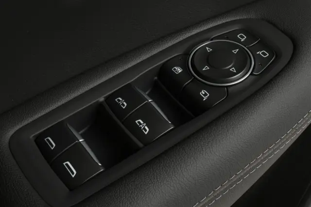 Door Trim Panel - GM (86541605) - view 6