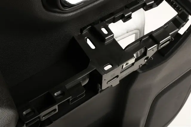 Door Trim Panel - GM (86555989) - view 9