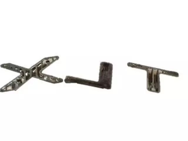 Hatch Emblem - Ford (BB5Z-9942528-E) - view 3
